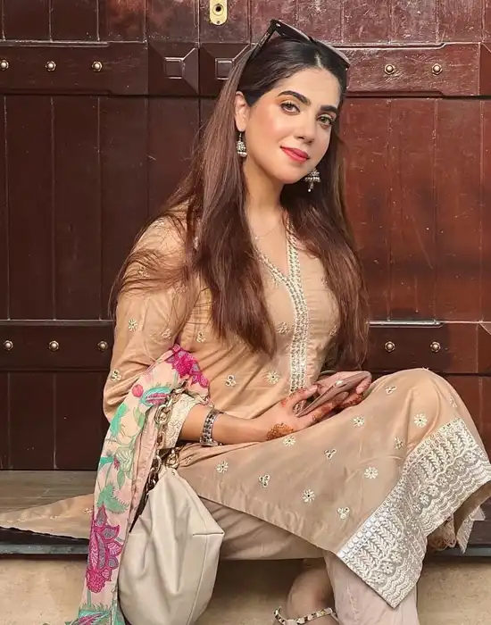 housewife  call girls Dehradun